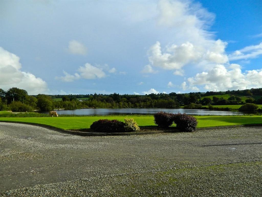 Lake House Dunmanway Buitenkant foto